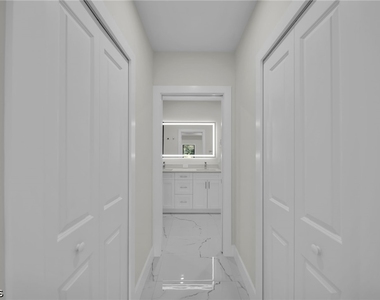 636 Ladd Street - Photo Thumbnail 11