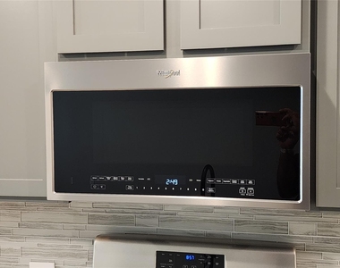 8009 Scanlan Trail - Photo Thumbnail 44