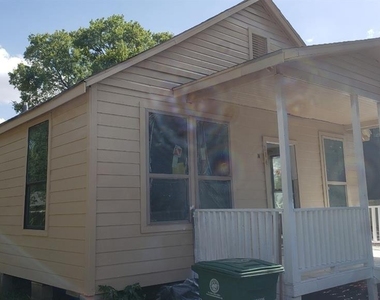 814 39th Street - Photo Thumbnail 1
