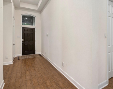 1810 Daly Way - Photo Thumbnail 4