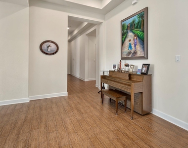1810 Daly Way - Photo Thumbnail 18
