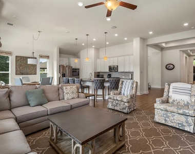 1810 Daly Way - Photo Thumbnail 8