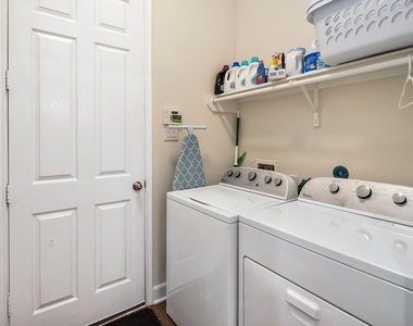 1810 Daly Way - Photo Thumbnail 23