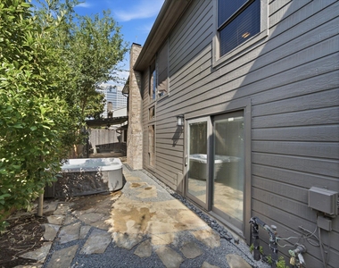 10319 Meadow Lake Lane - Photo Thumbnail 25