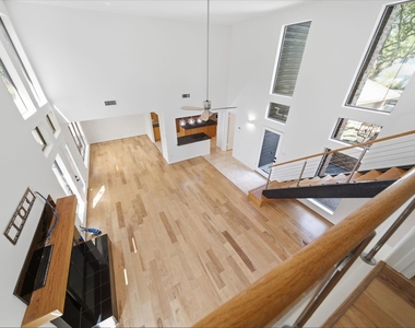 10319 Meadow Lake Lane - Photo Thumbnail 11