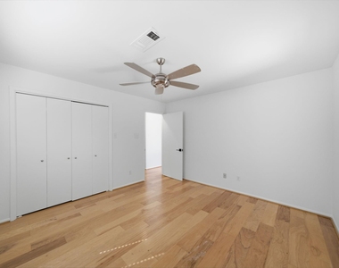 10319 Meadow Lake Lane - Photo Thumbnail 21