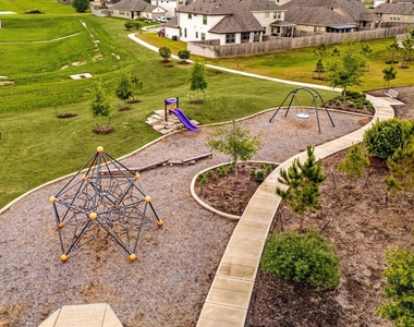 10422 Milford Woods Lane - Photo Thumbnail 23
