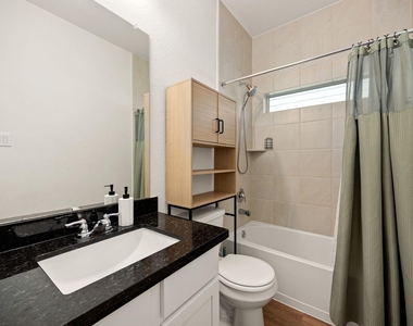 10422 Milford Woods Lane - Photo Thumbnail 14