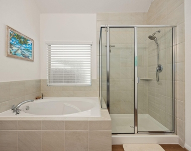 10422 Milford Woods Lane - Photo Thumbnail 11