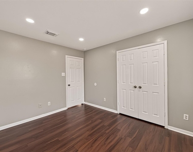 6542 Carly Park Way - Photo Thumbnail 21