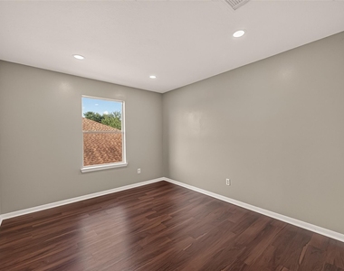 6542 Carly Park Way - Photo Thumbnail 20