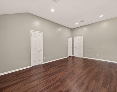 6542 Carly Park Way - Photo Thumbnail 13