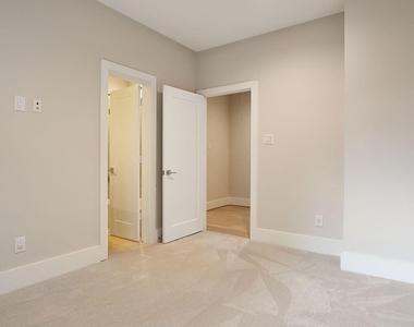 838 Fisher Street - Photo Thumbnail 18