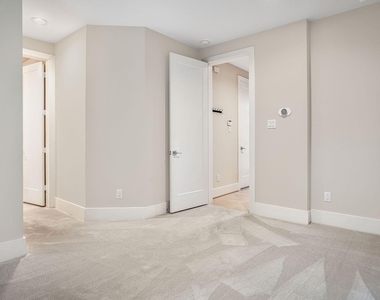 838 Fisher Street - Photo Thumbnail 22