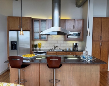 4899 Montrose Boulevard - Photo Thumbnail 5