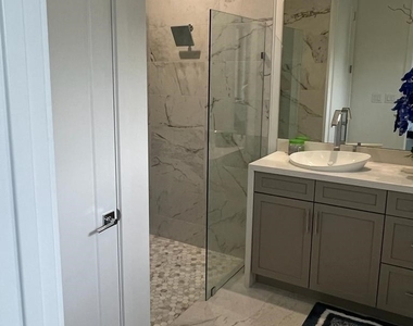4943 Brigata Way - Photo Thumbnail 6