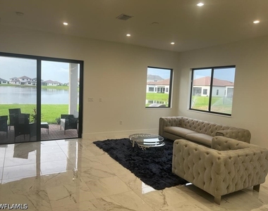 4943 Brigata Way - Photo Thumbnail 4