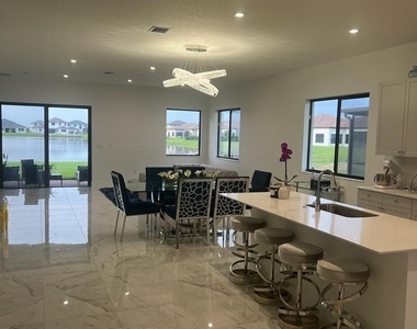 4943 Brigata Way - Photo Thumbnail 2