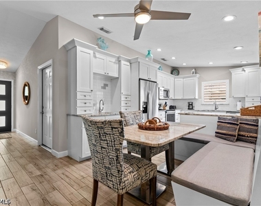 764 94th Avenue N - Photo Thumbnail 9