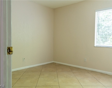 4627 Bayshore Drive - Photo Thumbnail 10