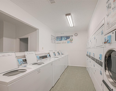 3131 Cummins Street - Photo Thumbnail 26