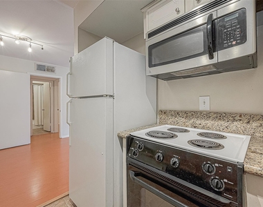 3131 Cummins Street - Photo Thumbnail 13