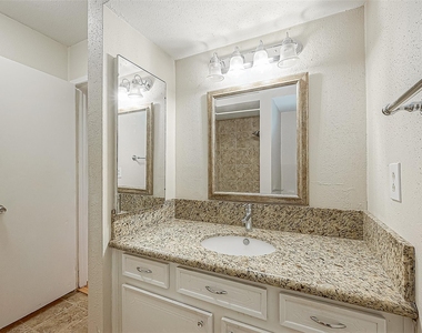 3131 Cummins Street - Photo Thumbnail 20