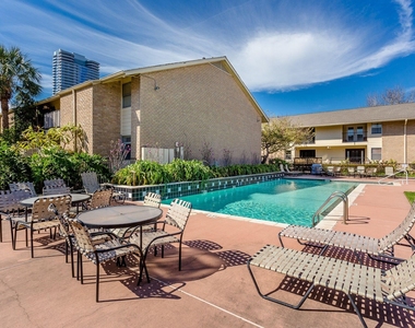 3131 Cummins Street - Photo Thumbnail 24