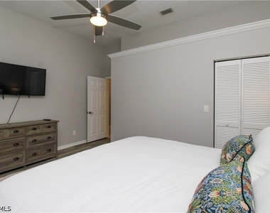 700 Lambton Lane - Photo Thumbnail 9