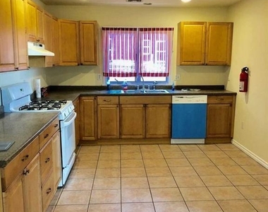 147 Westminster - Photo Thumbnail 2
