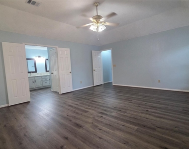 15006 Delbarton Drive - Photo Thumbnail 13