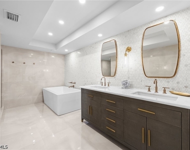 4451 Gulf Shore Boulevard N - Photo Thumbnail 23