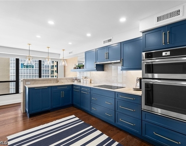 4451 Gulf Shore Boulevard N - Photo Thumbnail 10