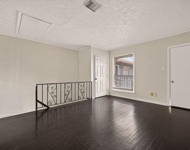 2420 Mcduffie Street - Photo Thumbnail 3
