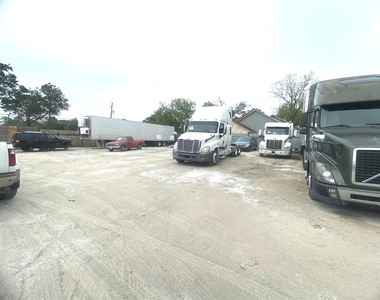 7615 Bonita Street - Photo Thumbnail 4