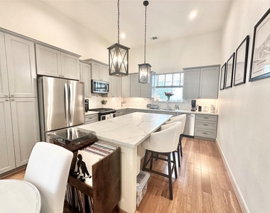 4314 Eigel Street - Photo Thumbnail 6