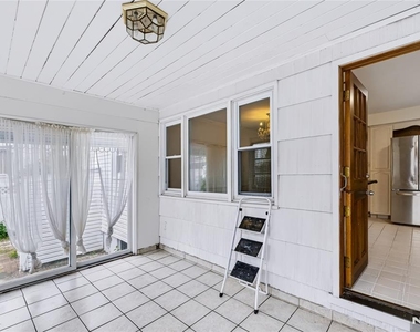 111 Paterson - Photo Thumbnail 11
