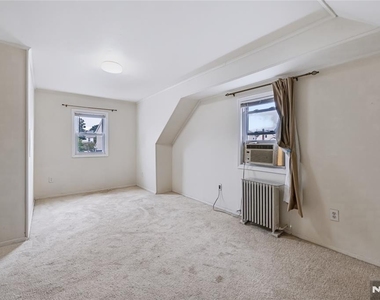 111 Paterson - Photo Thumbnail 5