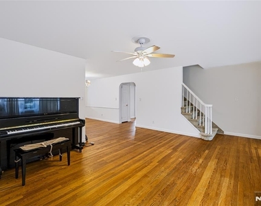 111 Paterson - Photo Thumbnail 7