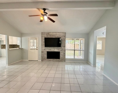 13715 Flagstone Drive - Photo Thumbnail 17