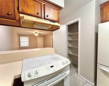 2100 Austin Street - Photo Thumbnail 2