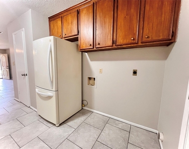 2100 Austin Street - Photo Thumbnail 8
