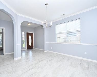 3730 Rocky Ledge Lane - Photo Thumbnail 2