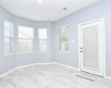 3730 Rocky Ledge Lane - Photo Thumbnail 8