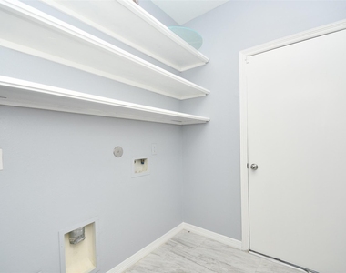 3730 Rocky Ledge Lane - Photo Thumbnail 29