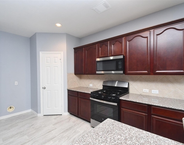 3730 Rocky Ledge Lane - Photo Thumbnail 17