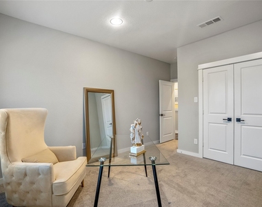8474 Berry Green Lane - Photo Thumbnail 12