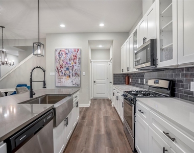 8474 Berry Green Lane - Photo Thumbnail 3