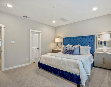 8474 Berry Green Lane - Photo Thumbnail 6