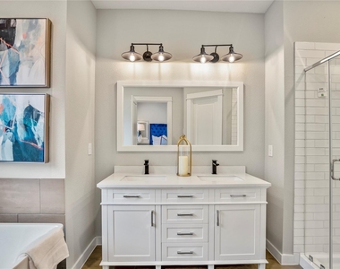 8474 Berry Green Lane - Photo Thumbnail 9